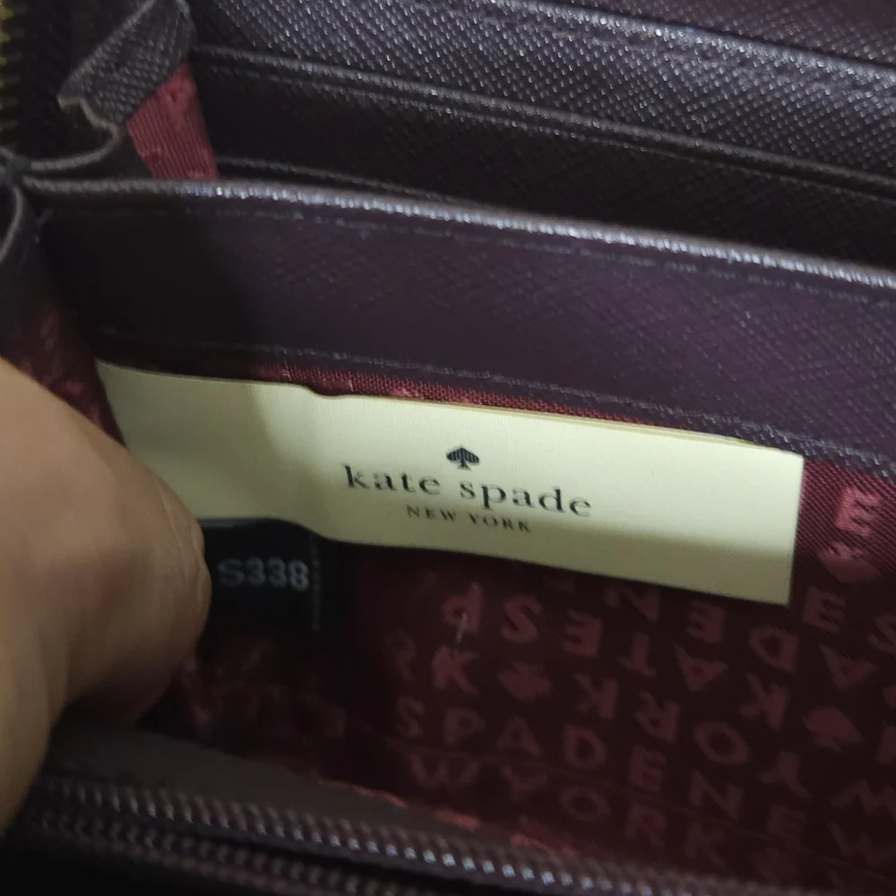 Kate Spade 100% Leather Wallet with Zipper